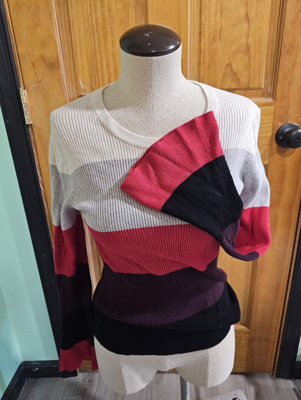 Colorblocked Crewneck Sweater With Flare Sleeves